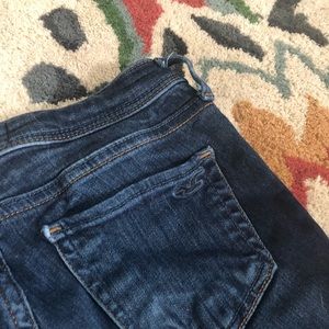 Medium wash hollister jeans zipper detail